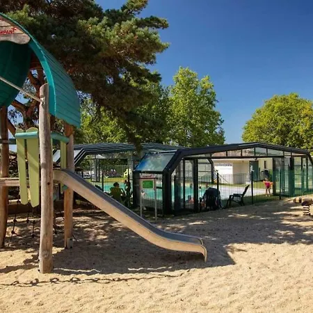 Zecamping 4 Etoiles Familial Animaux Acceptes Parc Aquatique Et Restaurant
