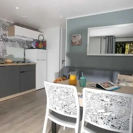 4 Etoiles - Piscine - Ccafdif *