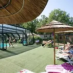 Zecamping 4 Familial Animaux Acceptes Parc Aquatique Et Restaurant *