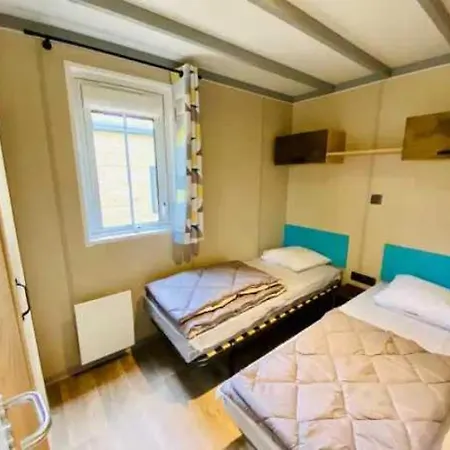 4 Etoiles - Piscine - Ccafdif *