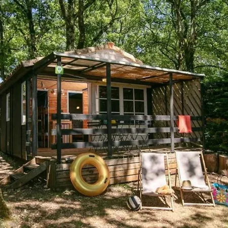 Σαλέ Zecamping 4 Familial Animaux Acceptes Parc Aquatique Et Restaurant Loupiac (Lot)