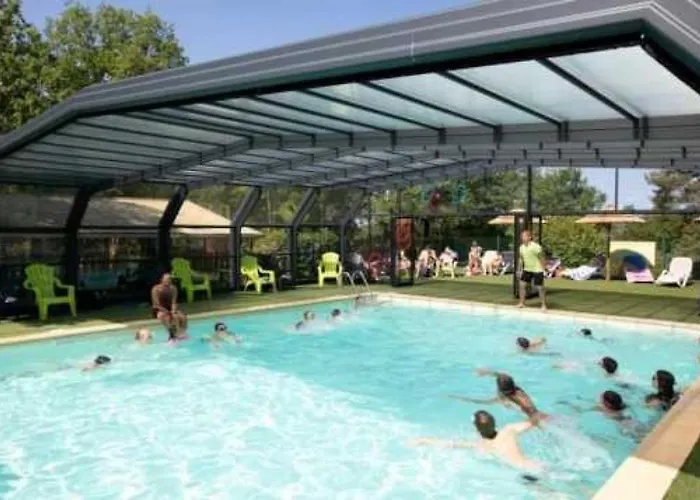 Chalet Zecamping 4 Familial Animaux Acceptes Parc Aquatique Et Restaurant Loupiac (Lot)