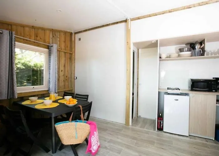 4 Etoiles - Piscine - Ccafdif مكان تخييم Loupiac (Lot)