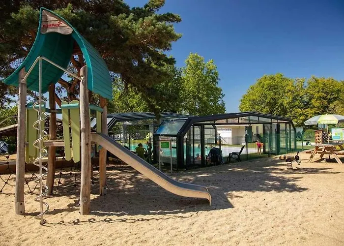 4 Etoiles - Piscine - Ccafdif