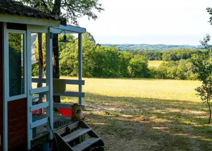 Zecamping 4 Familial Animaux Acceptes Parc Aquatique Et Restaurant Chalet