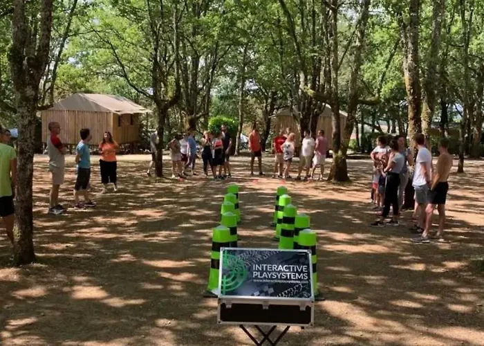 Zecamping 4 Familial Animaux Acceptes Parc Aquatique Et Restaurant Chalet