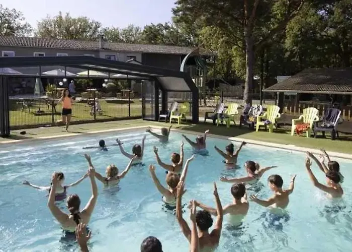 4 Etoiles - Piscine - Ccafdif *