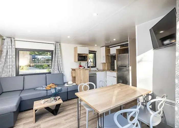 مكان تخييم 4 Etoiles - Piscine - Ccafdif Loupiac (Lot)