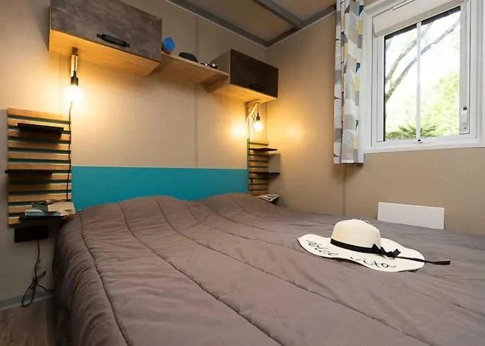 4 Etoiles - Piscine - Ccafdif مكان تخييم *