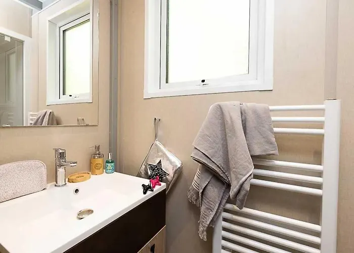 4 Etoiles - Piscine - Ccafdif مكان تخييم *