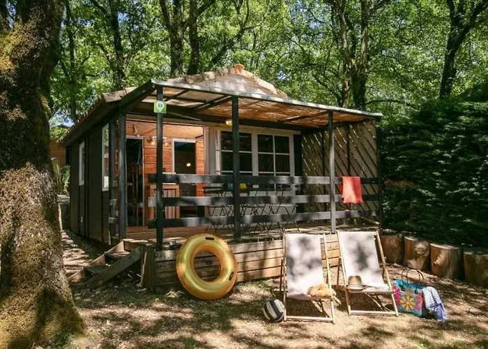 Σαλέ Zecamping 4 Familial Animaux Acceptes Parc Aquatique Et Restaurant Loupiac (Lot)